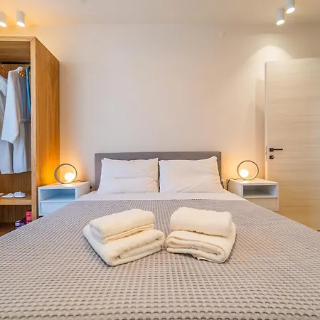 Iridium Old Town Luxury