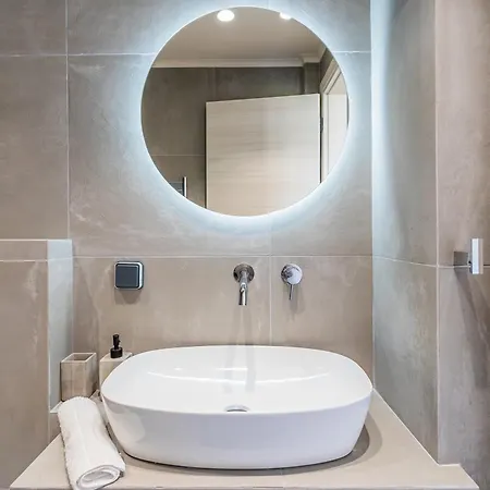 Iridium Old Town Luxury
