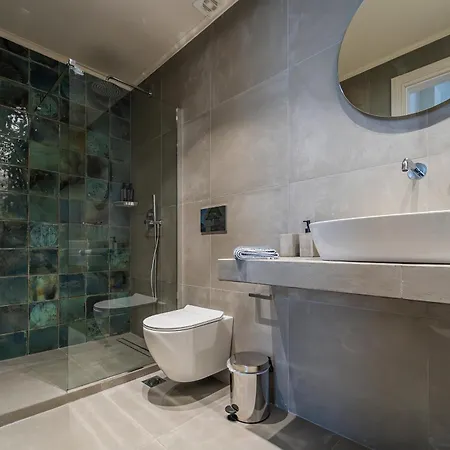 Iridium Old Town Luxury Otel