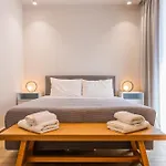 Отель Iridium Old Town Luxury