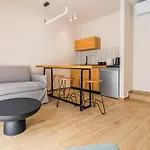 Отель Iridium Old Town Luxury *